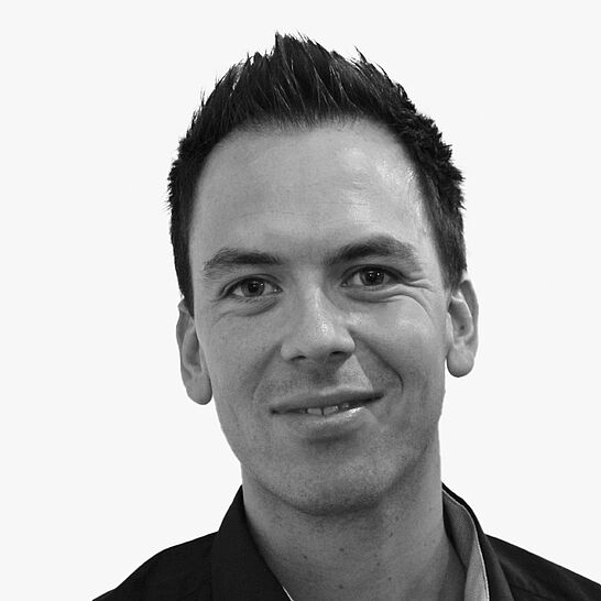 Fortbildung mit Referent Dr. Andreas Ritter | Camlog Veranstaltungen Portraitbild des Referenten in schwarz-weiß, Dr. Andreas Ritter